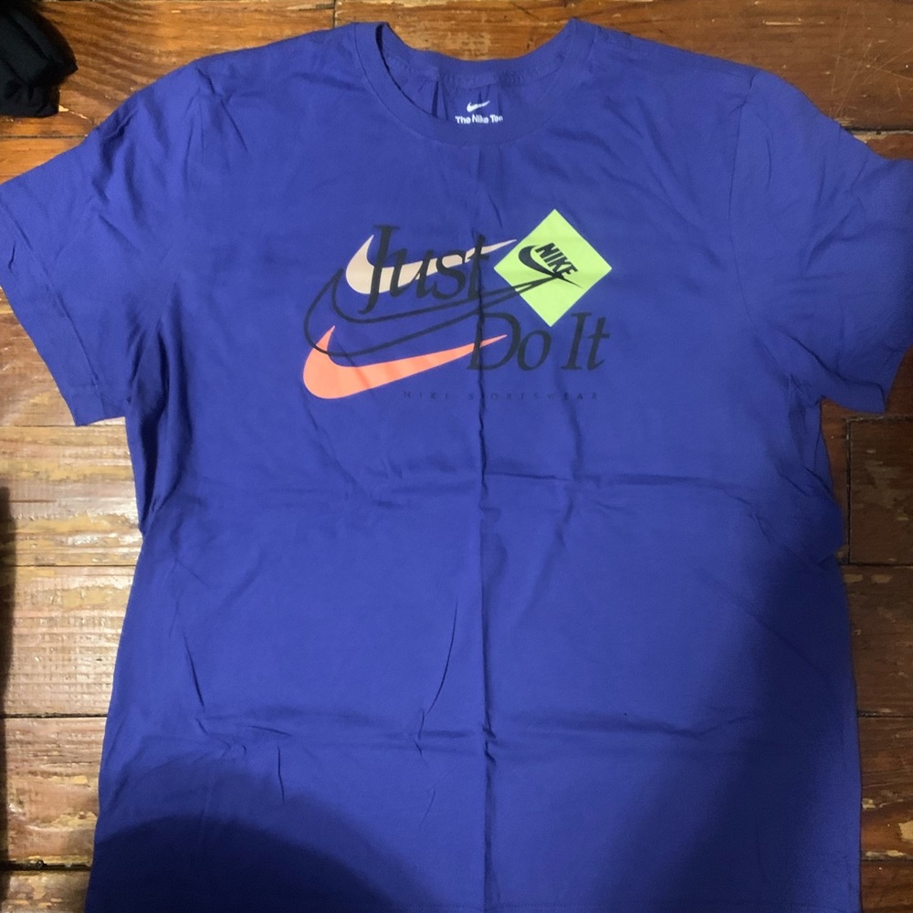 Nike t-shirt